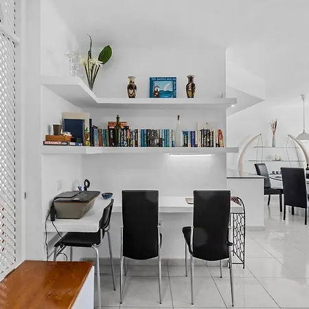 빌라 Peaceful Private Terrace & Views