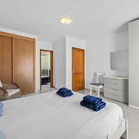 Peaceful Private Terrace & Views