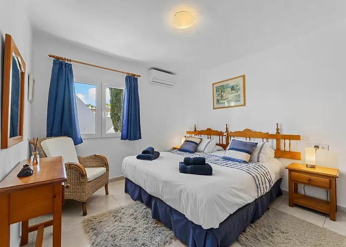 Peaceful Private Terrace & Views Villa