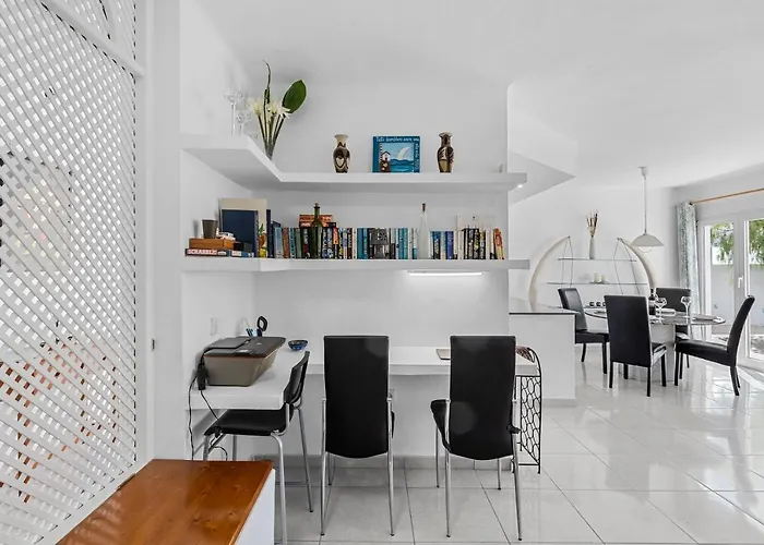 Villa Peaceful Private Terrace & Views