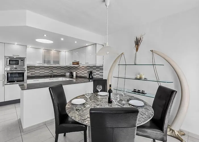 Villa Peaceful Private Terrace & Views *