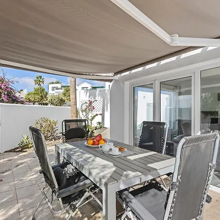 Peaceful Private Terrace & Views Willa Costa Teguise