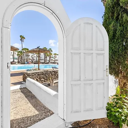 Sea View Villa, Pool & 2 Min To * Costa Teguise