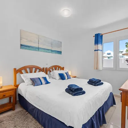Sea View Villa, Pool & 2 Min To Costa Teguise